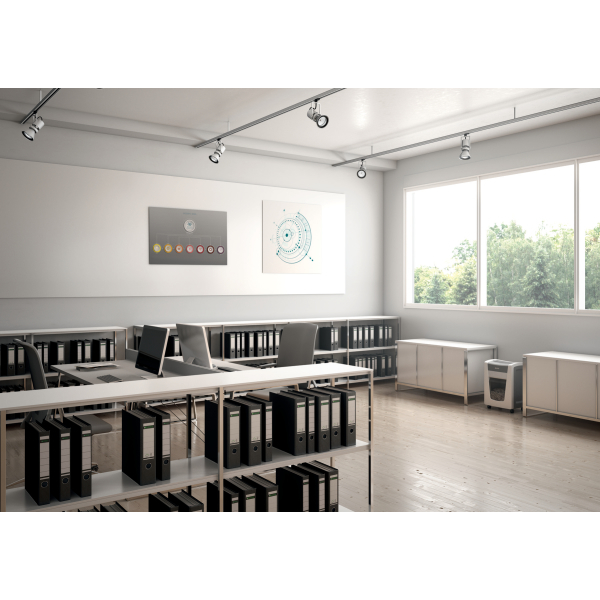 LEITZ IQ Office Pro Aktenvernichter mit Partikelschnitt P-6, 1 x 5 mm, bis 5 Blatt, weiß