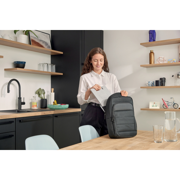 Kensington Laptop-Rucksack EQ 14 Zoll Kunststoff schwarz 12,86 l bis 35,6 cm (14 Zoll)